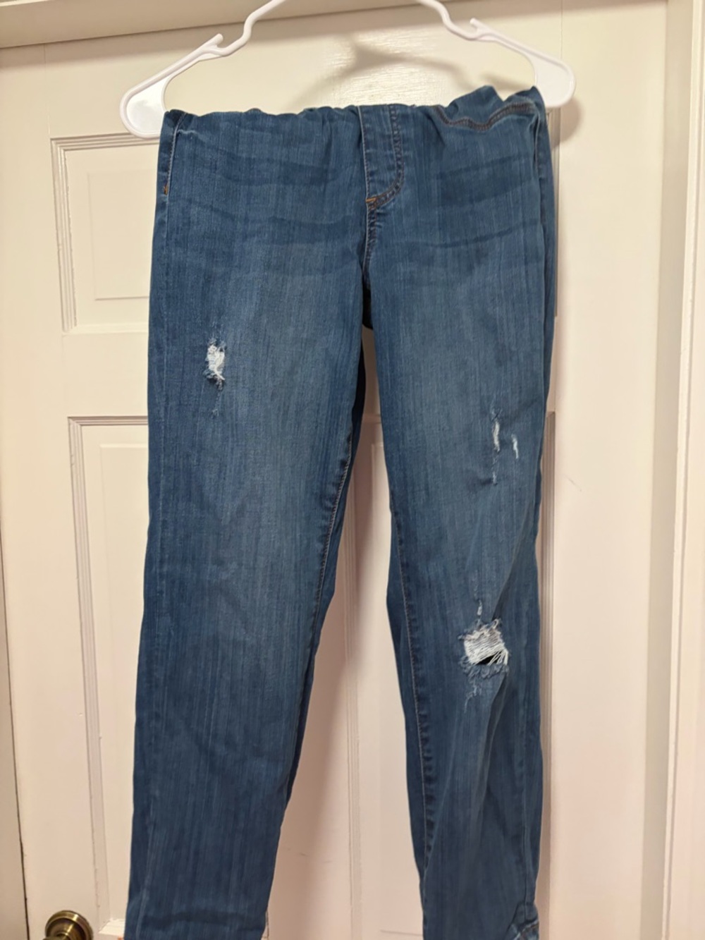 Judy Blue Medium Blue Distressed boyfriend Skinny Jeans